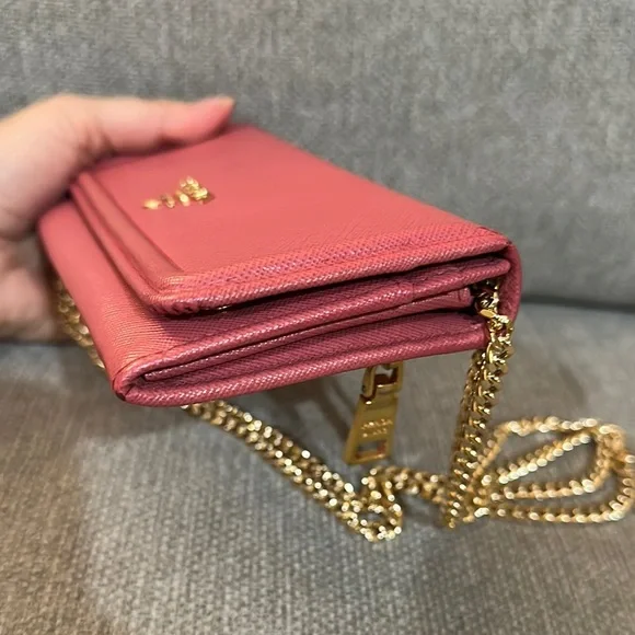 Prada Bag - Picture 7 of 17